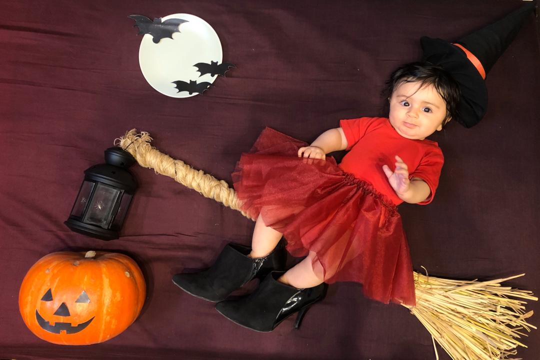 جشن هالووین کودک ماه تیسا