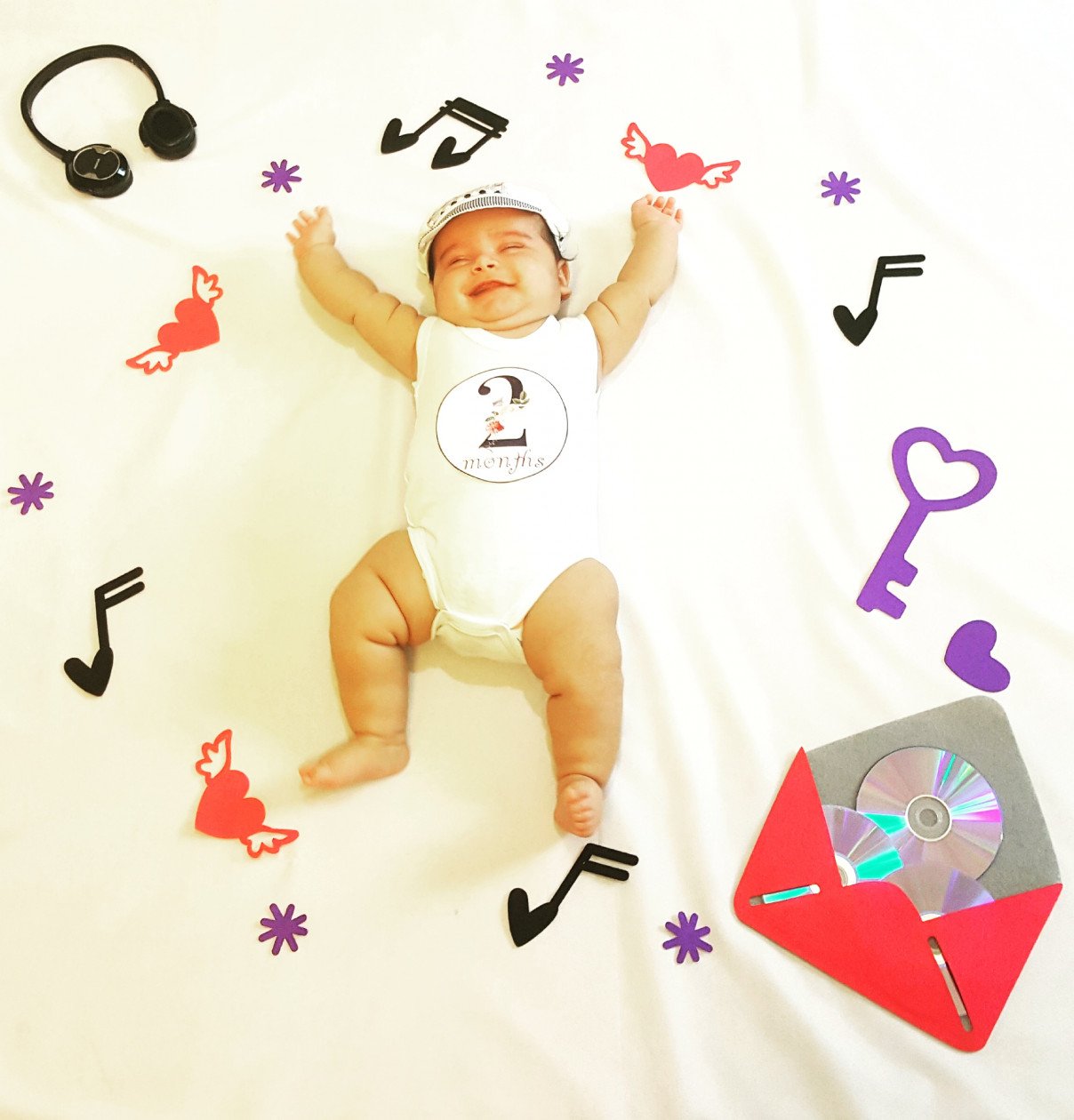 اولین خنده نوزاد رادمان صدقی