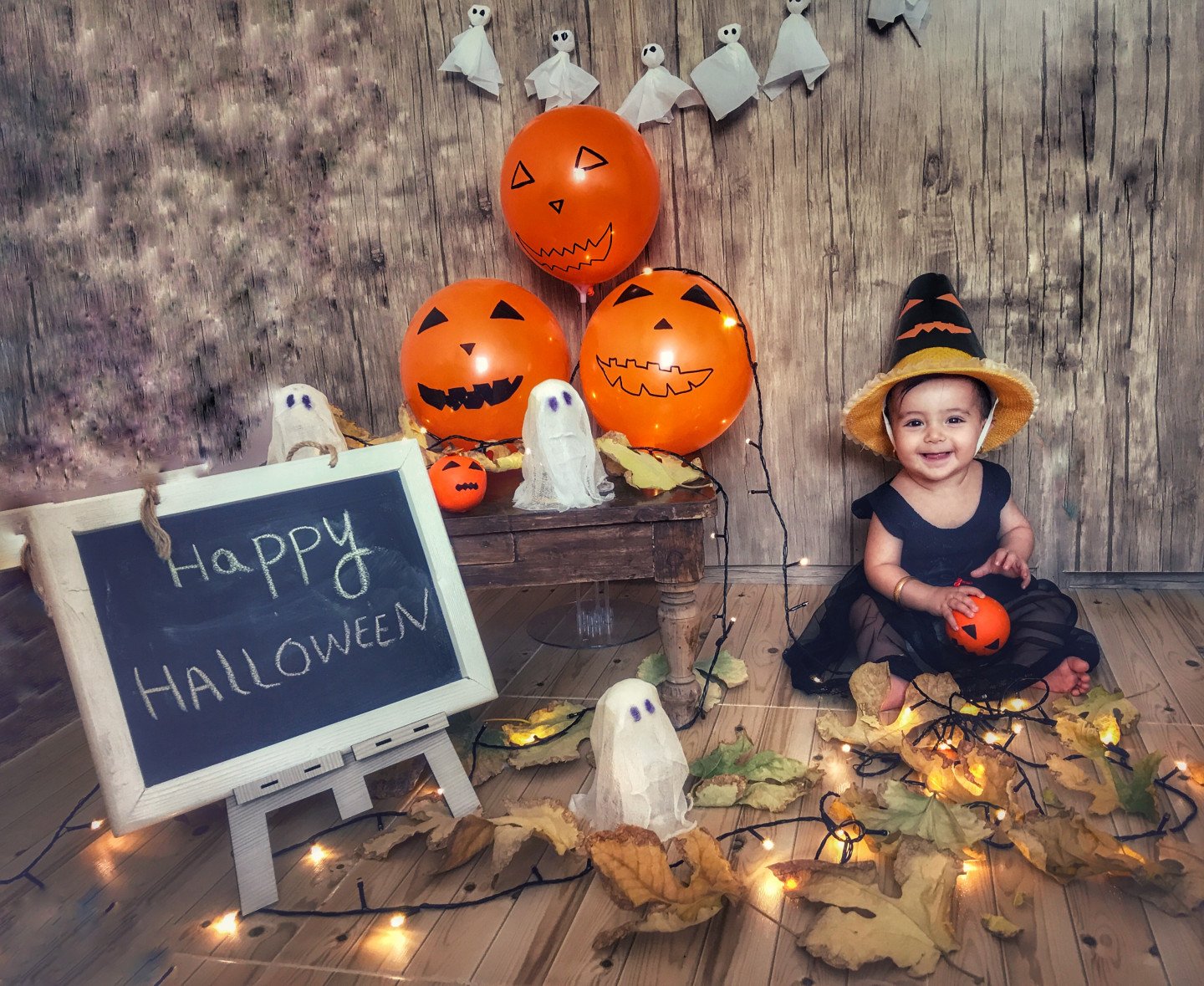 جشن هالووین کودک هلنا