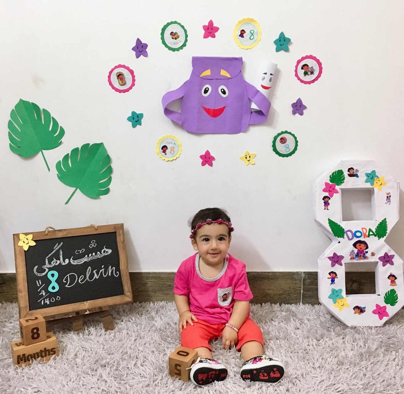 ایستادن نوزاد دلوین قلی نژاد