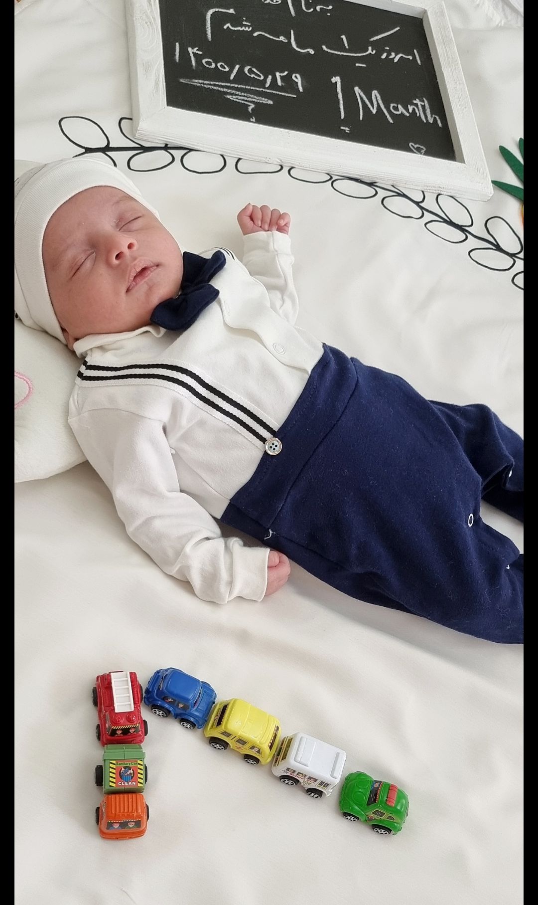 یک ماهگی نوزاد مهرسام عرشیان