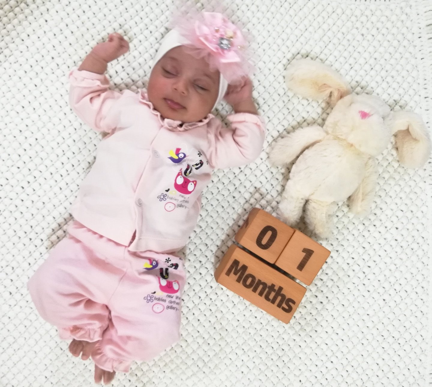 عکس نوزاد دختر ریحانه گلی