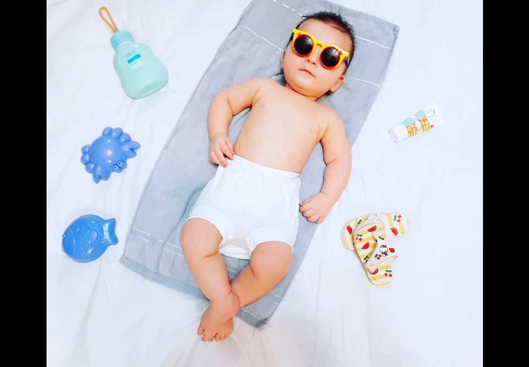 تم عکس تابستانی کودک مانیار