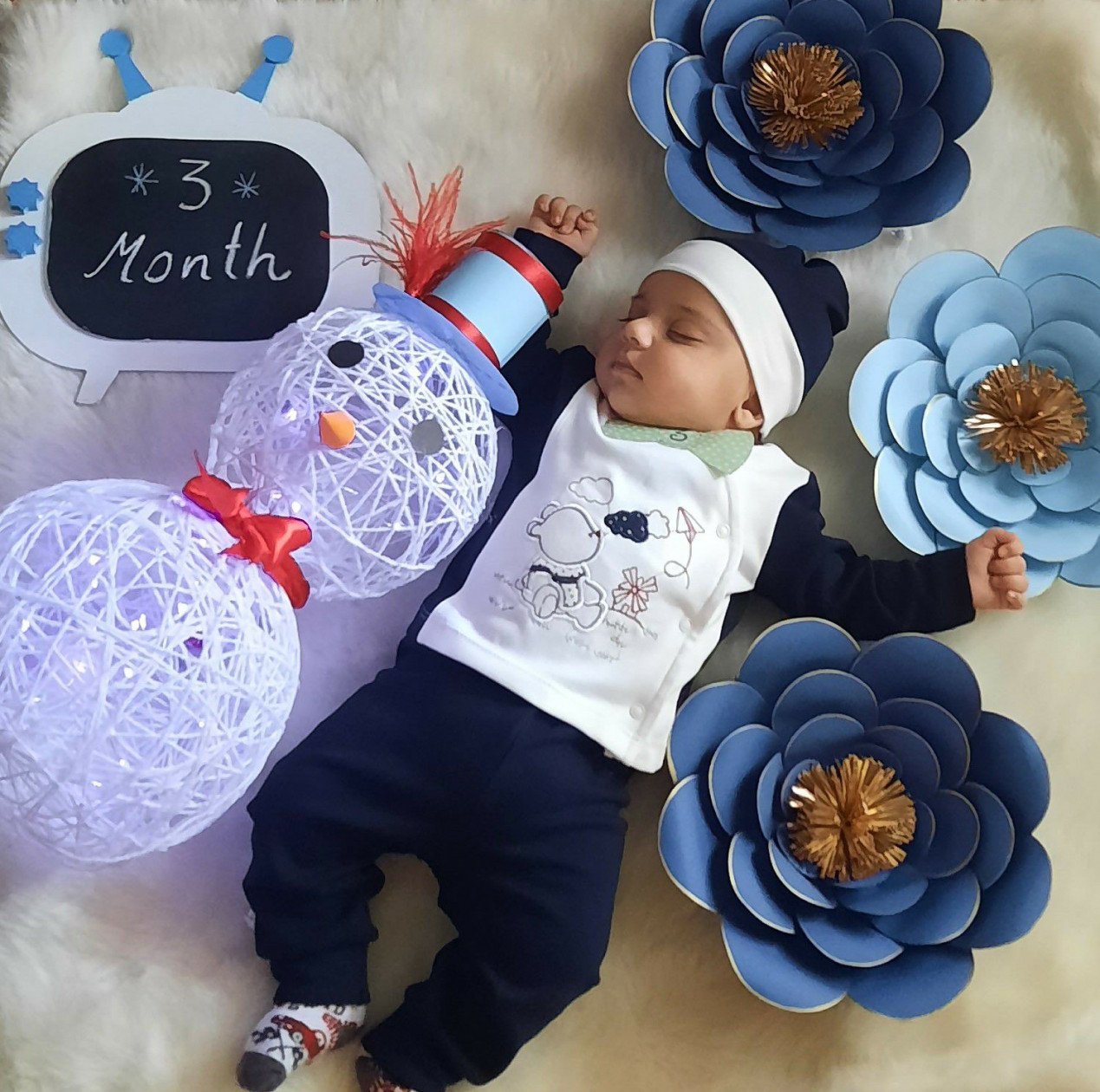 تم عکس زمستانی نوزاد امیر مهدی