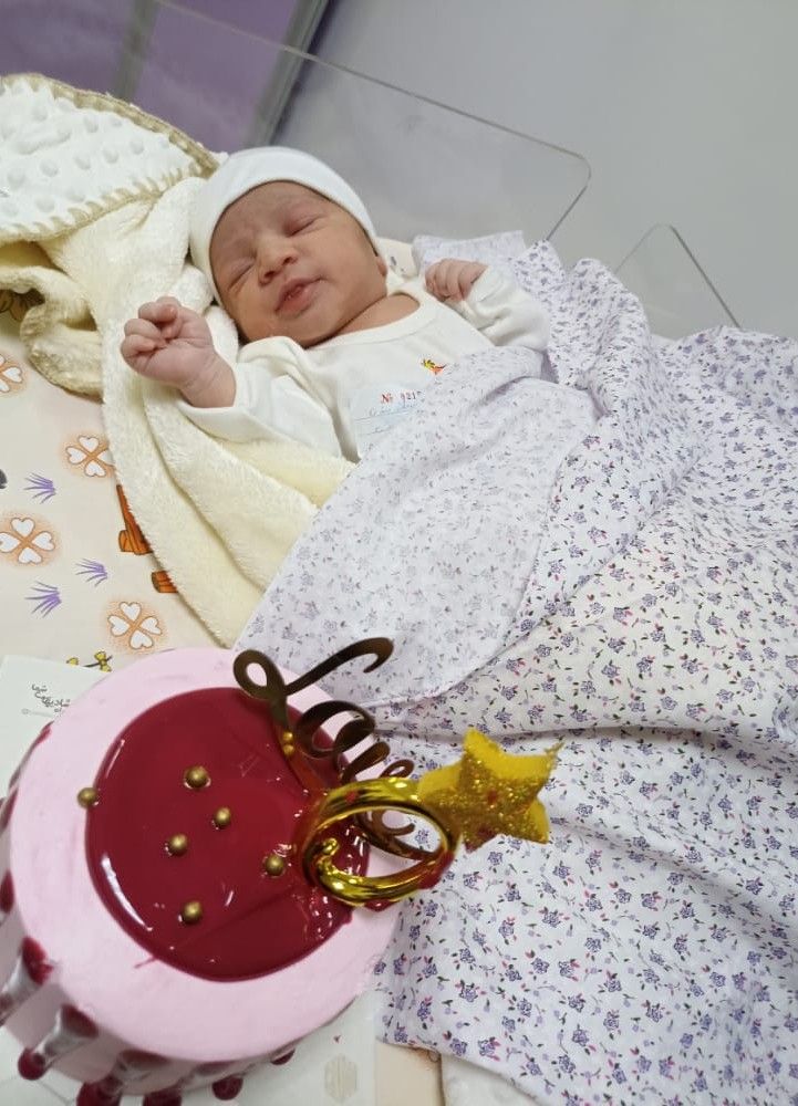 متولد شدن نوزاد پانیذ منصوری
