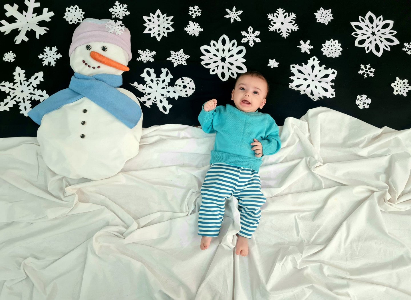 تم عکس زمستانی نوزاد ارسلان کوچه باغی