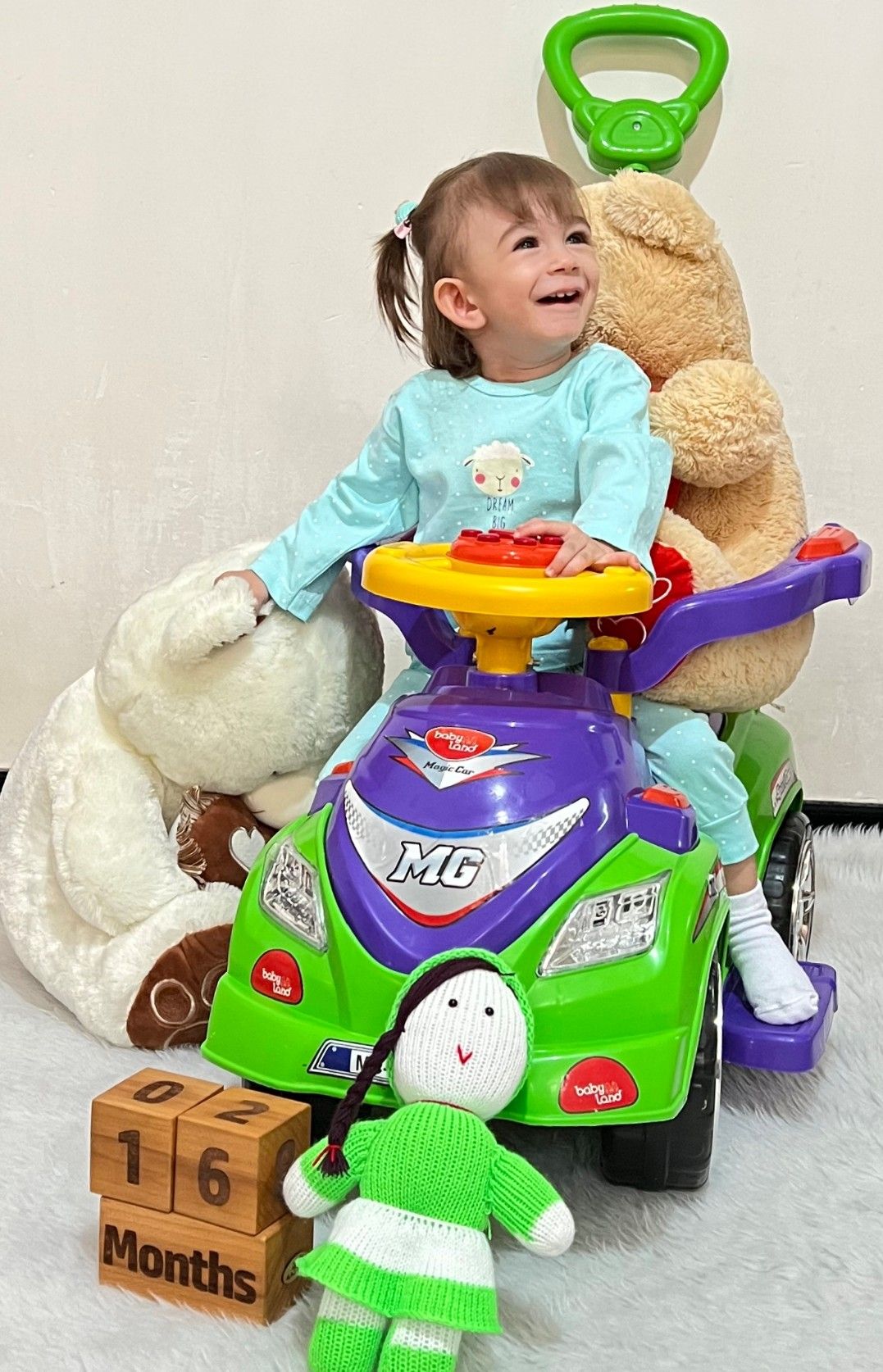 شانزده ماهگی کودک آتریسا علیزاده