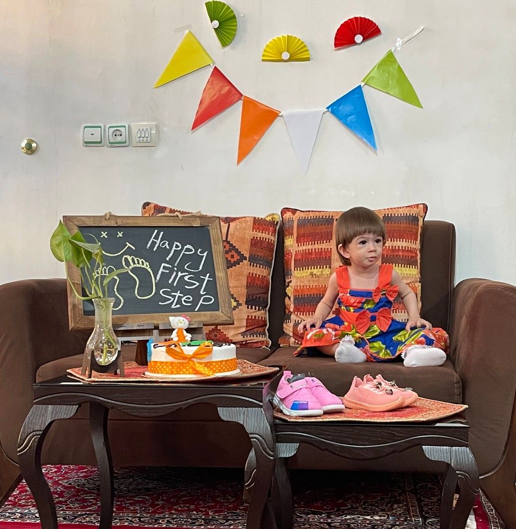 راه رفتن نوزاد آتریسا علیزاده