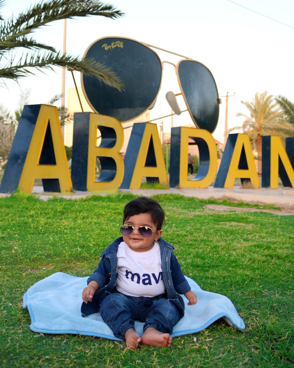 اولین نشستن نوزاد بنیامین ربیعی