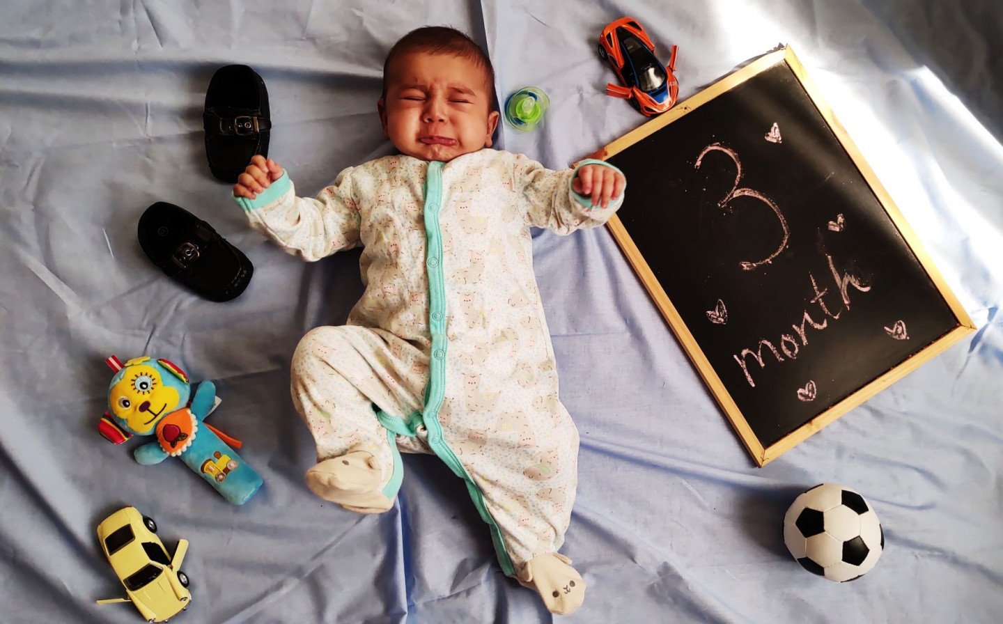 تم عکس زمستانی نوزاد سبحان مشهدی زاده