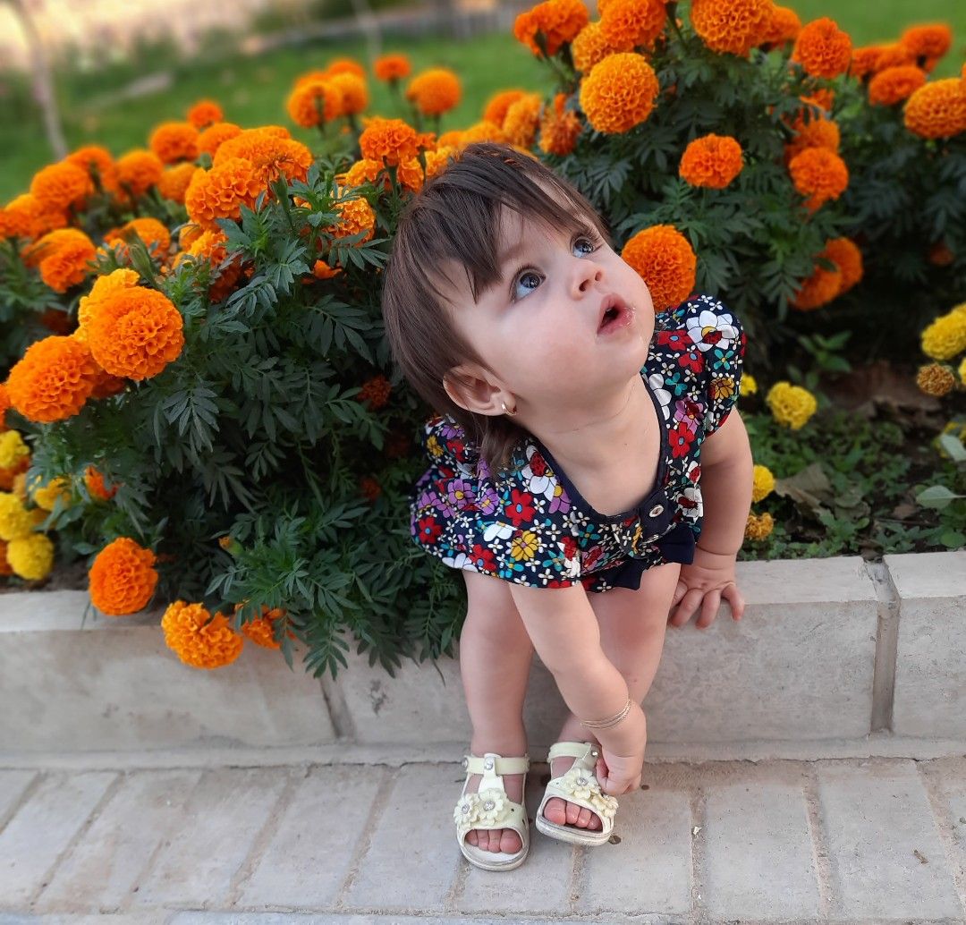 تم عکس تابستانی کودک محنا  زین العابدینی