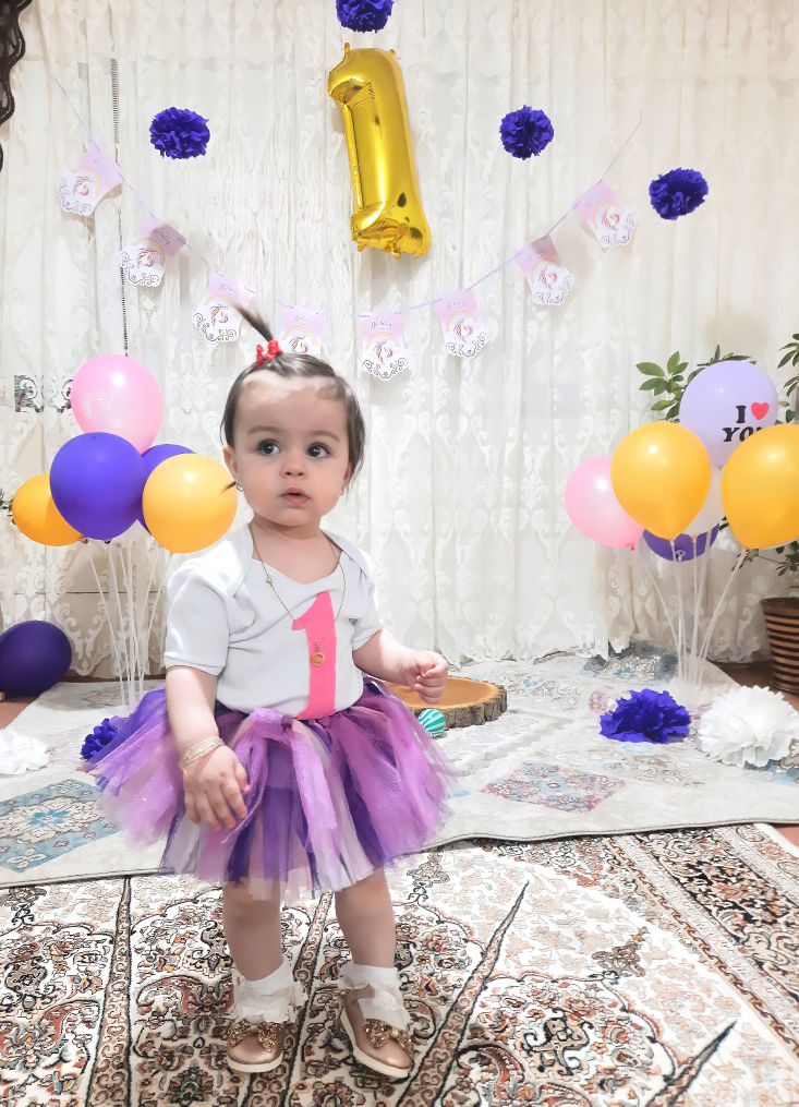 تولد یک سالگی کودک محنا  زین العابدینی