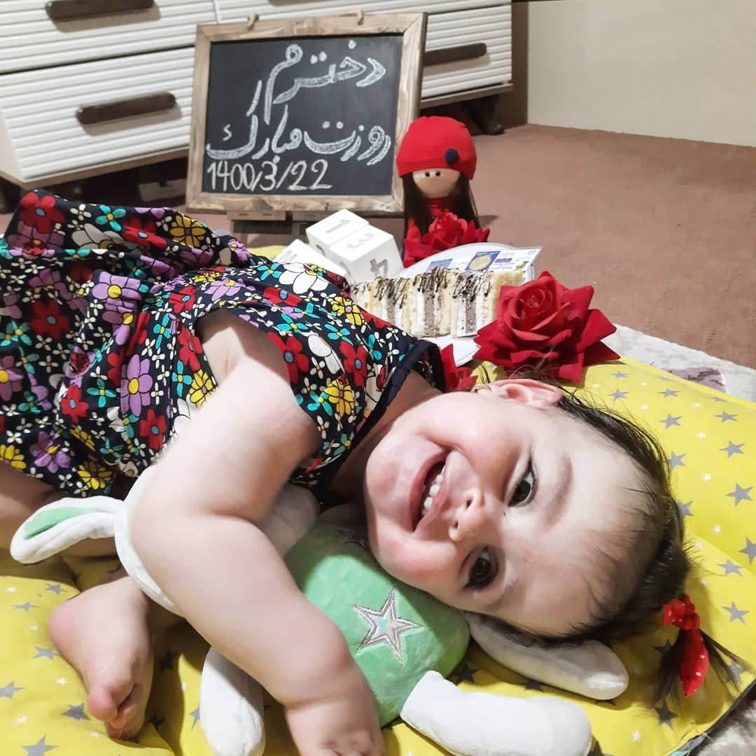 سیزده ماهگی کودک محنا  زین العابدینی