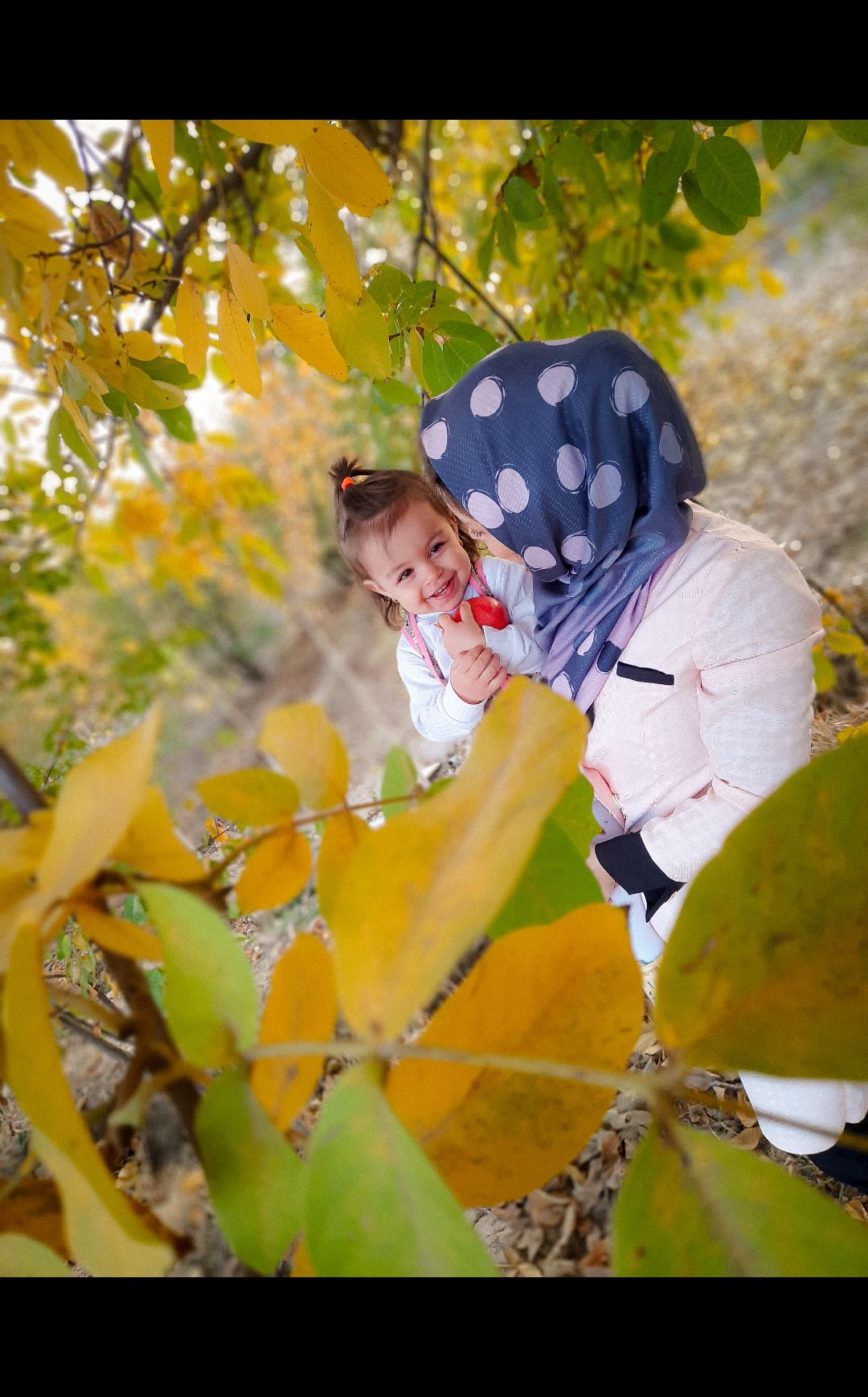 هجده ماهگی کودک محنا  زین العابدینی