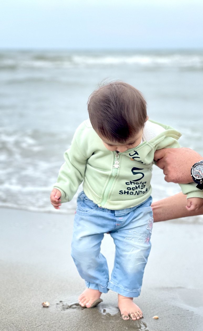 عکس نوزاد در سفر آریانا استیری