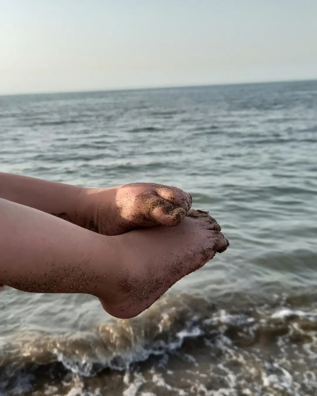 دست رهام براری