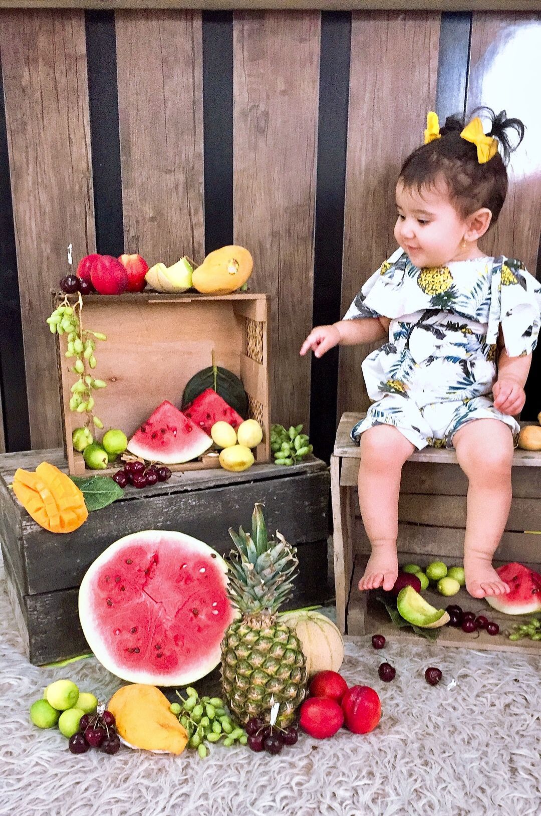 عکاسی با میوه فلورا خانم