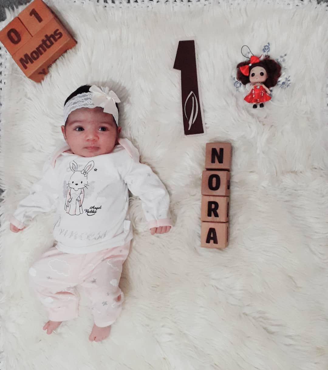 مکعب چوبی حروف لاتین نورا جعفری