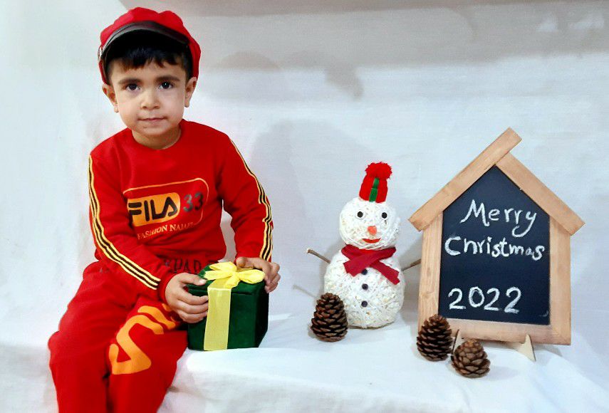 جشن کریسمس کودک آیلین پور چگنی