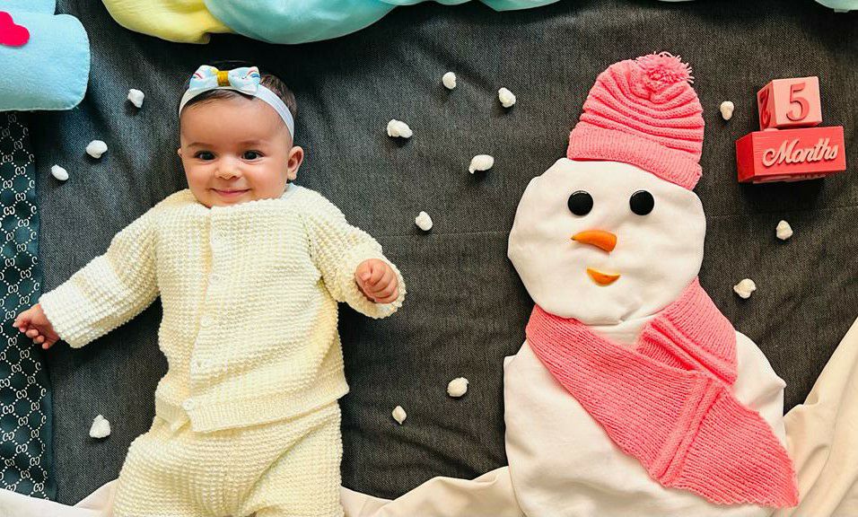 تم عکس زمستانی نوزاد دل‌آرا سلیمانی