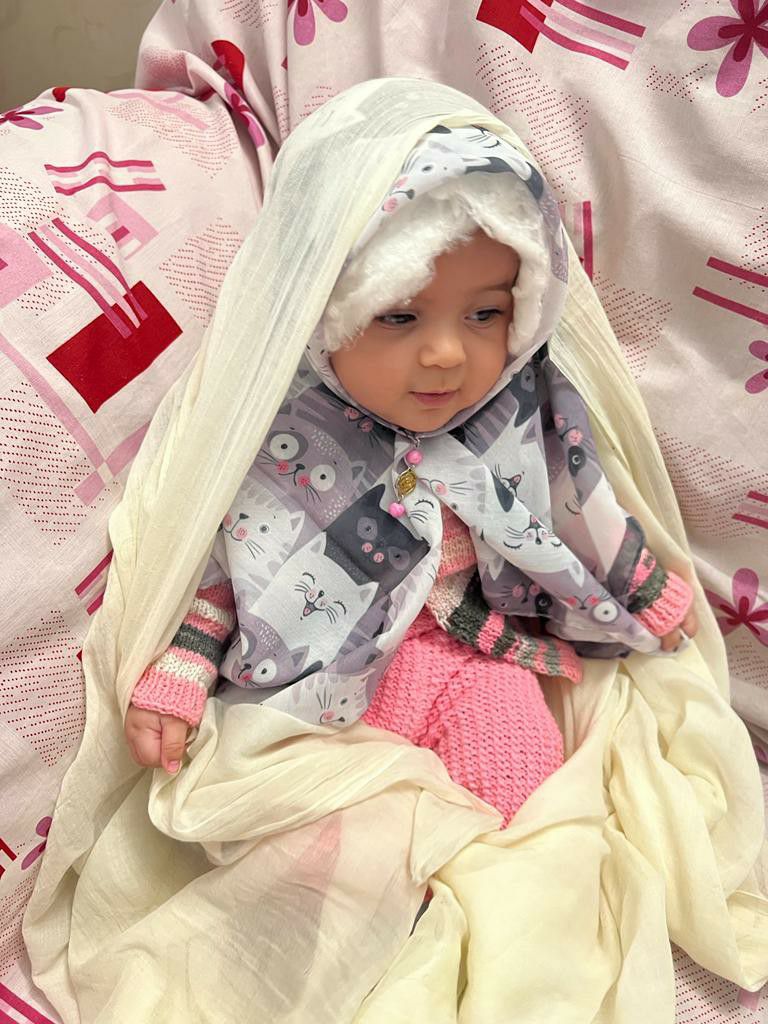 تم عکس زمستانی نوزاد دل‌آرا سلیمانی