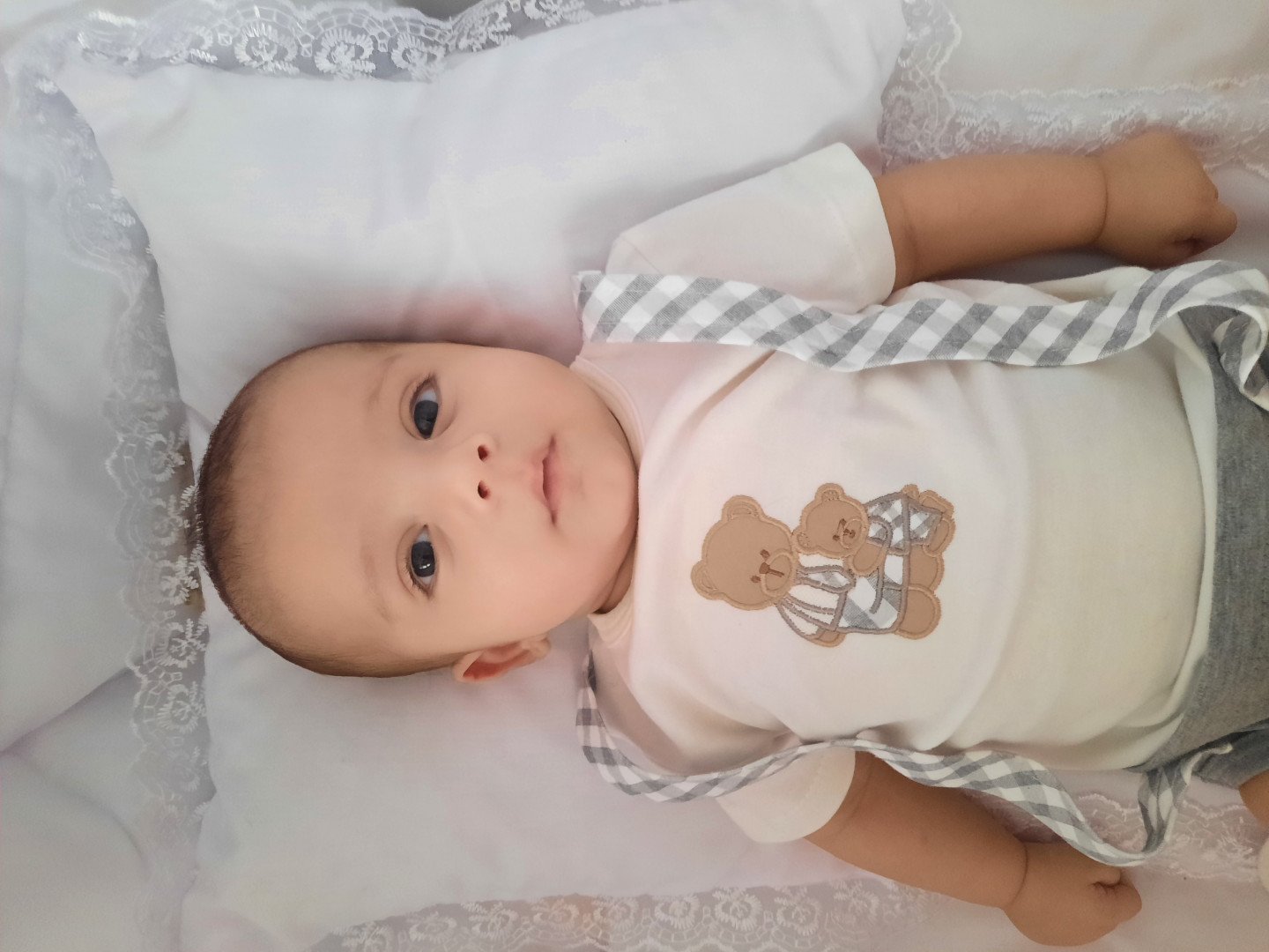 اولین خنده نوزاد مهرزاد طالبی