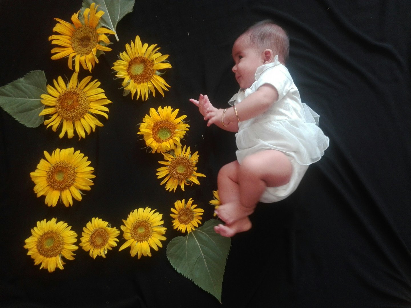 غلتیدن نوزاد زینب تقی زاده خالدی