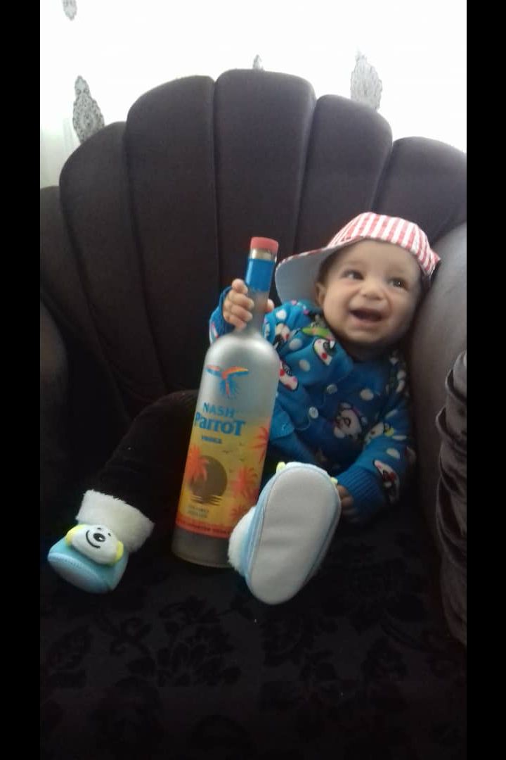 تم عکس زمستانی نوزاد حسین رضایی