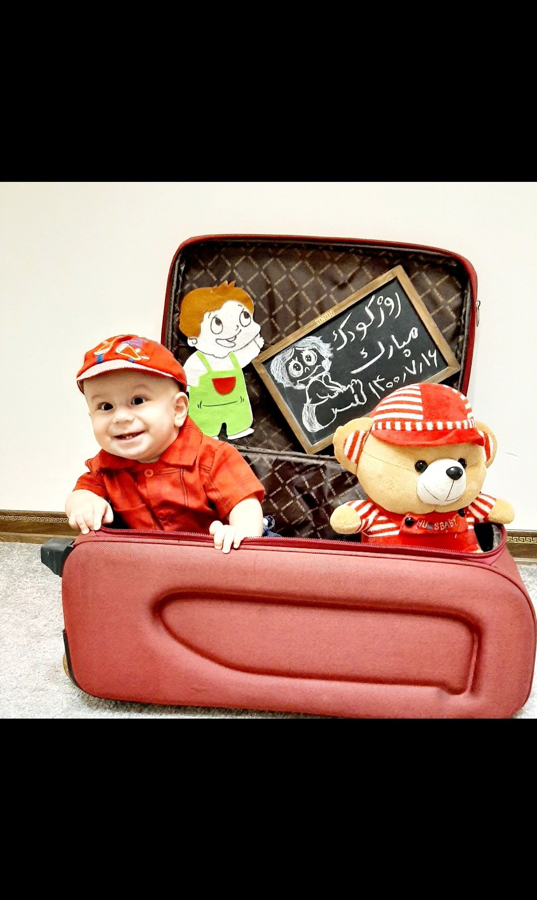 اولین نشستن نوزاد شروین قاسمی