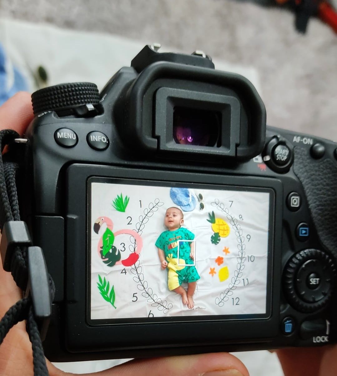 تم عکس تابستانی کودک سانیار