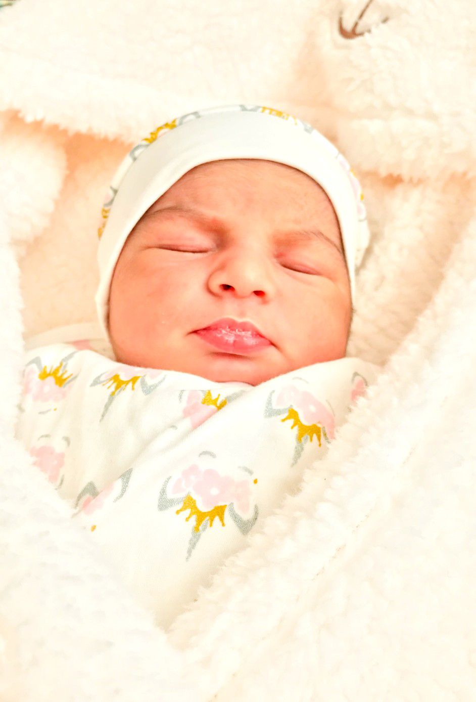 دختر Mohna Babaloei