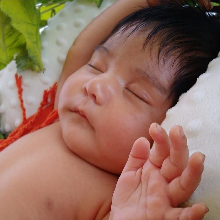 دختر یاس فرزام