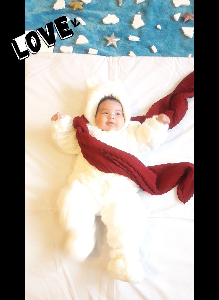 تم عکس زمستانی نوزاد سیده نورا راوش