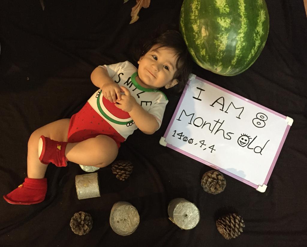 ایستادن نوزاد آرسین عبدل همایونی