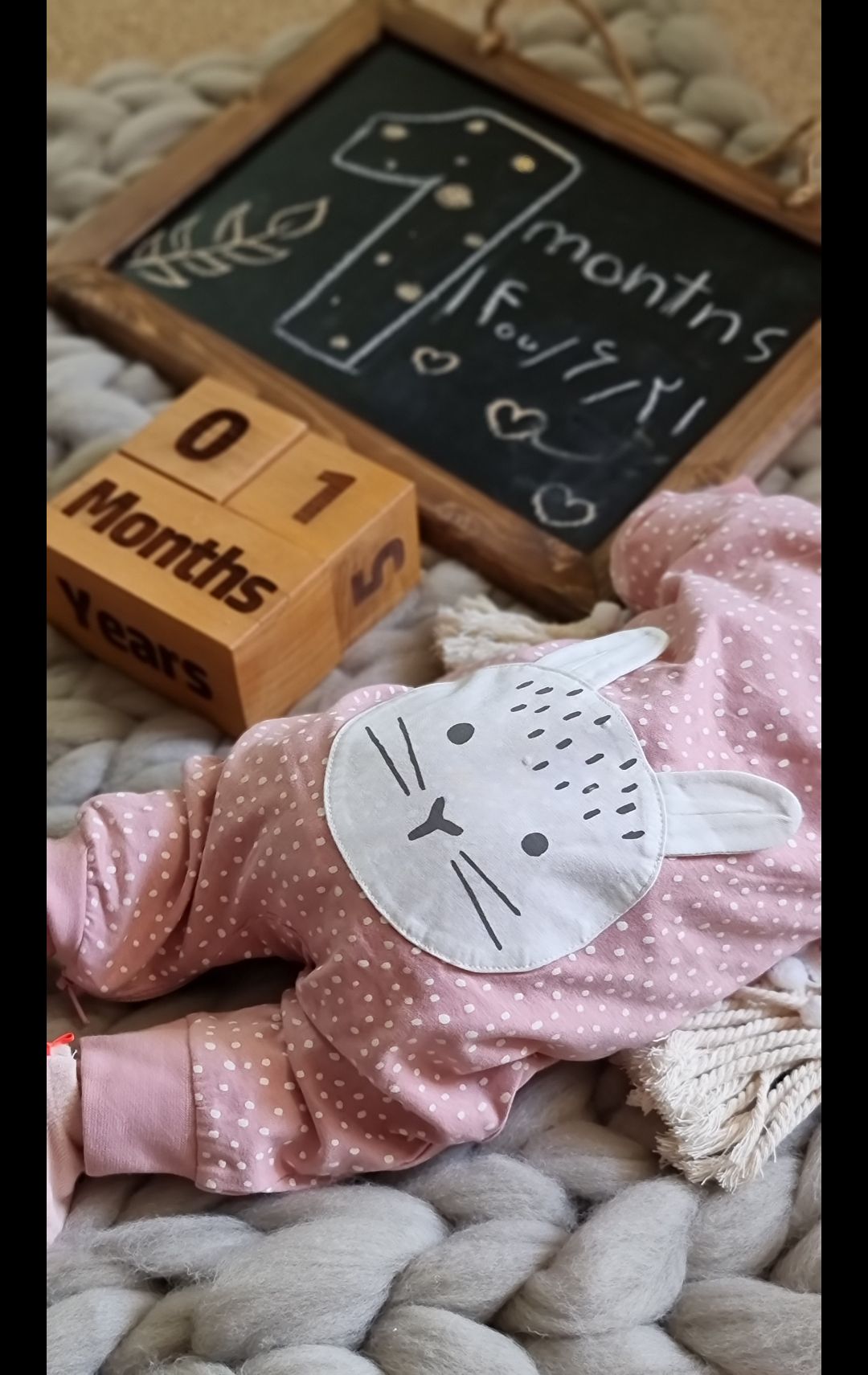 تخته-سیاه-فانتزی رستا احمدی