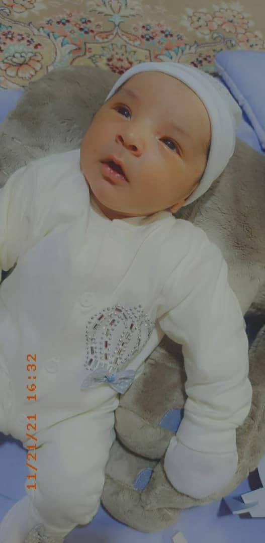 تم عکس زمستانی نوزاد نیکان شمشیری