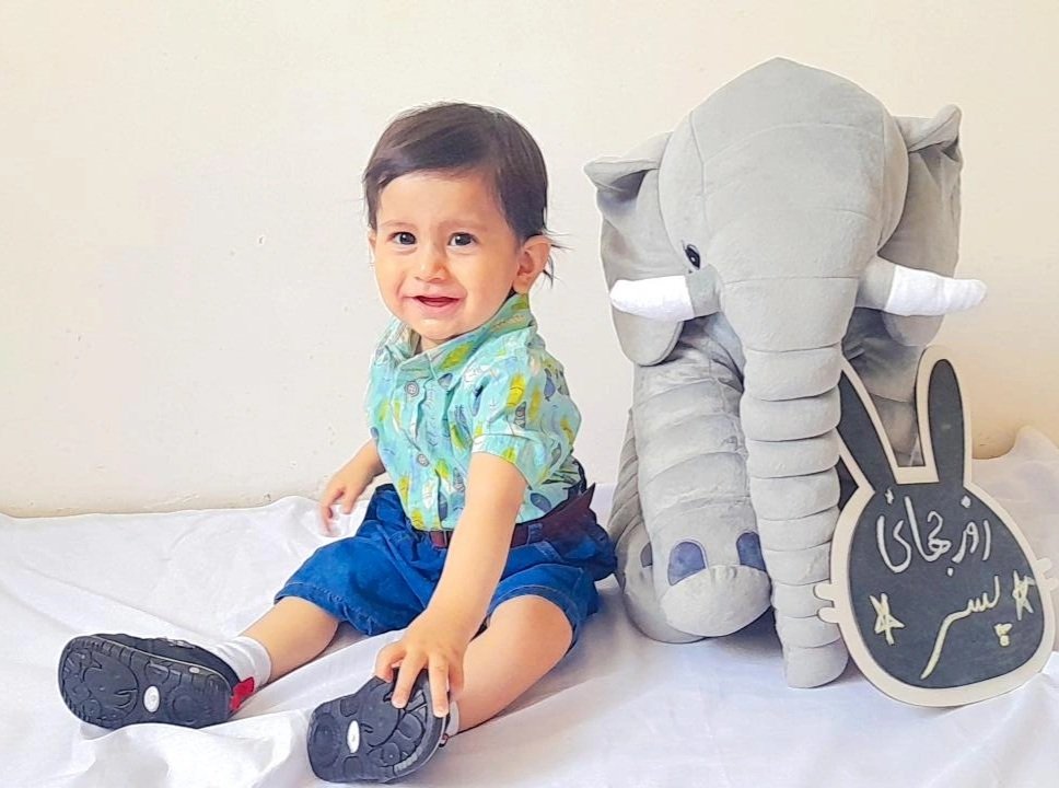 تخته سیاه خرگوشی رادمهر مدنی