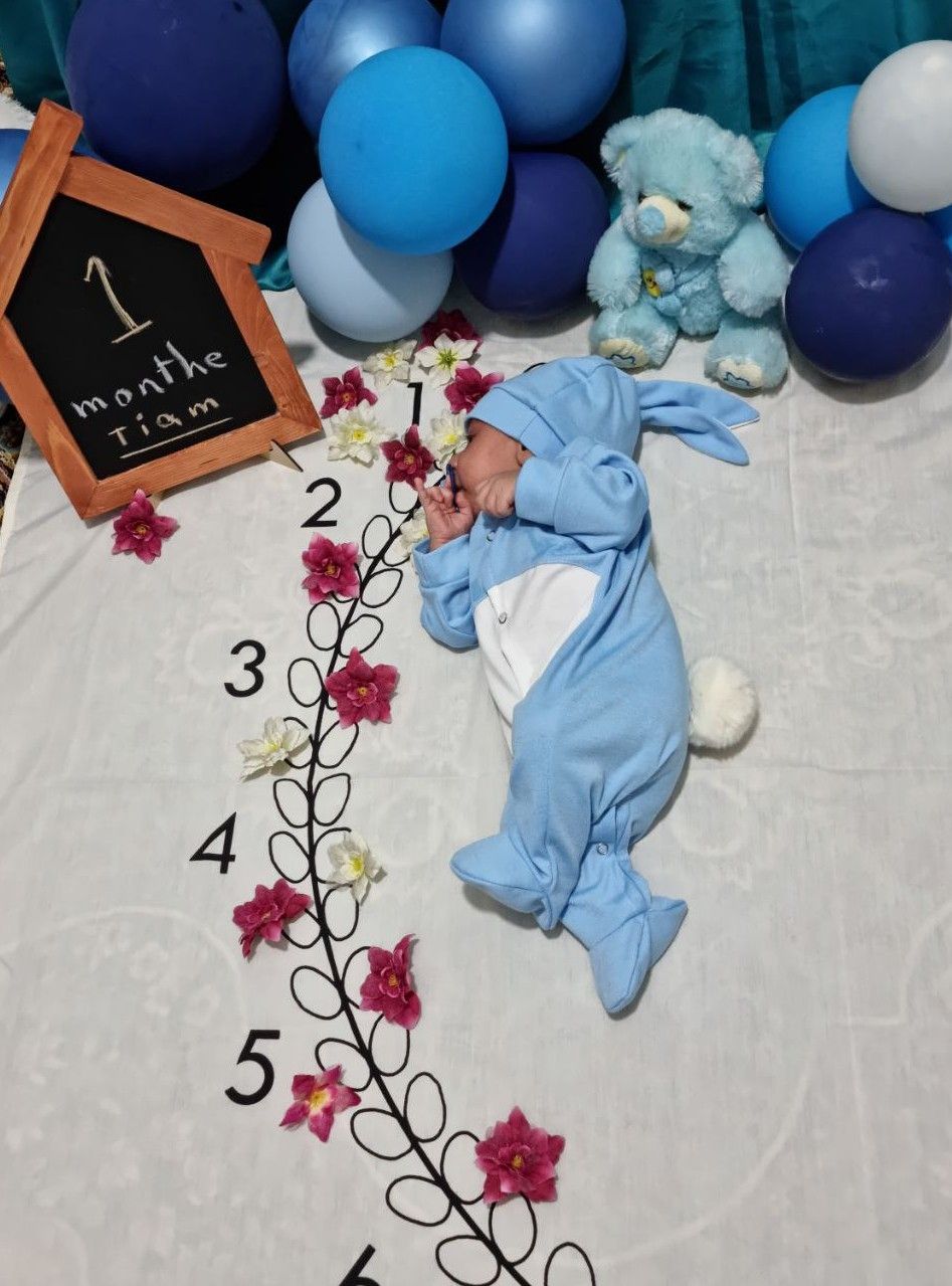 یک-ماهگی تیام