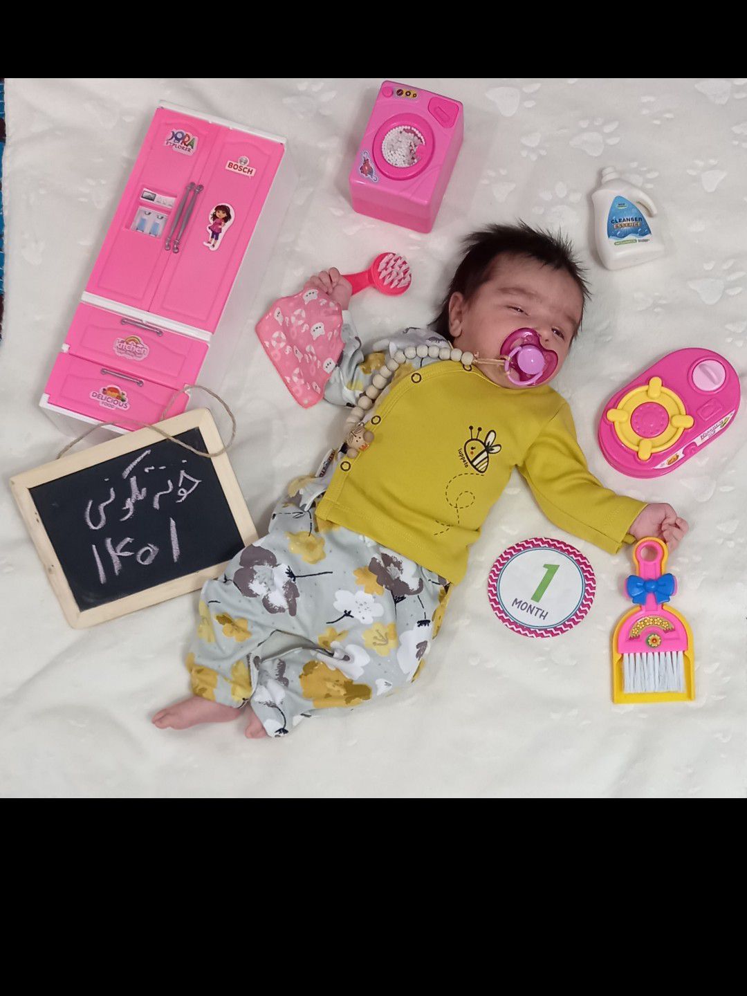 دو ماهگی نوزاد لیانا سامری