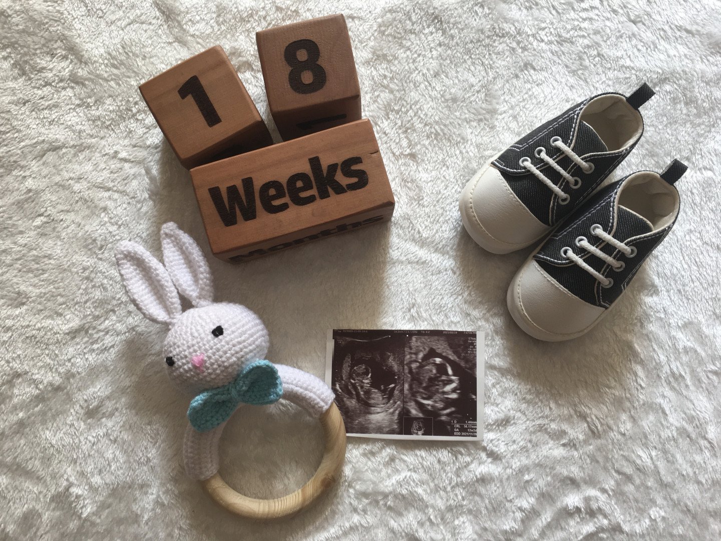 توی شکم مامان Ariel pourshirband