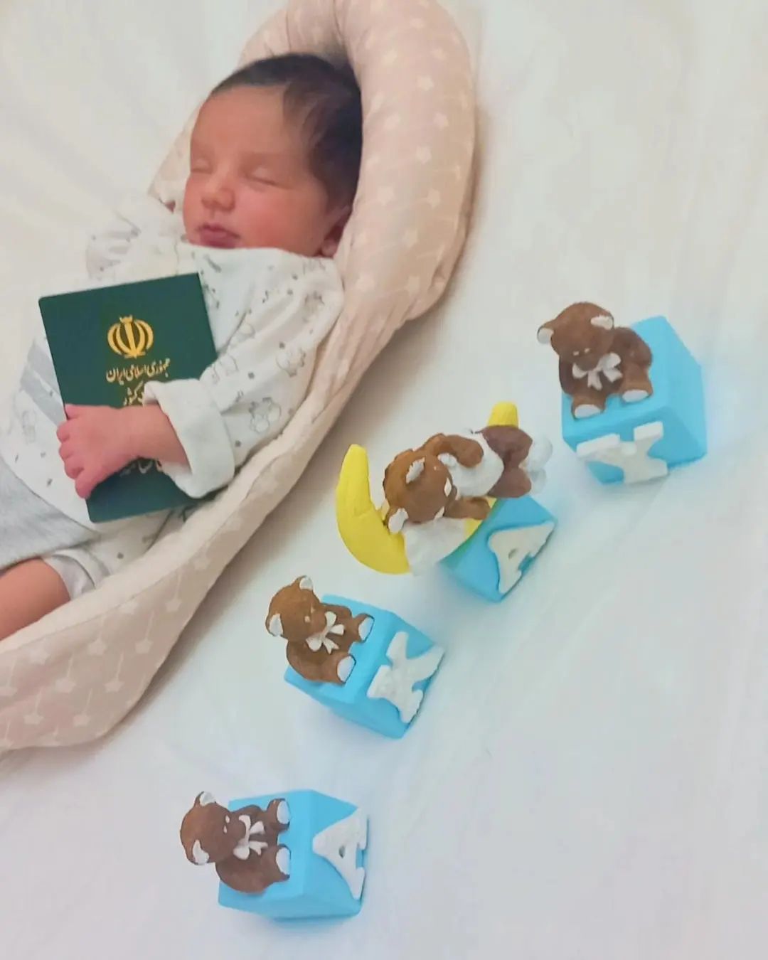 عکس-شناسنامه آکای خجسته