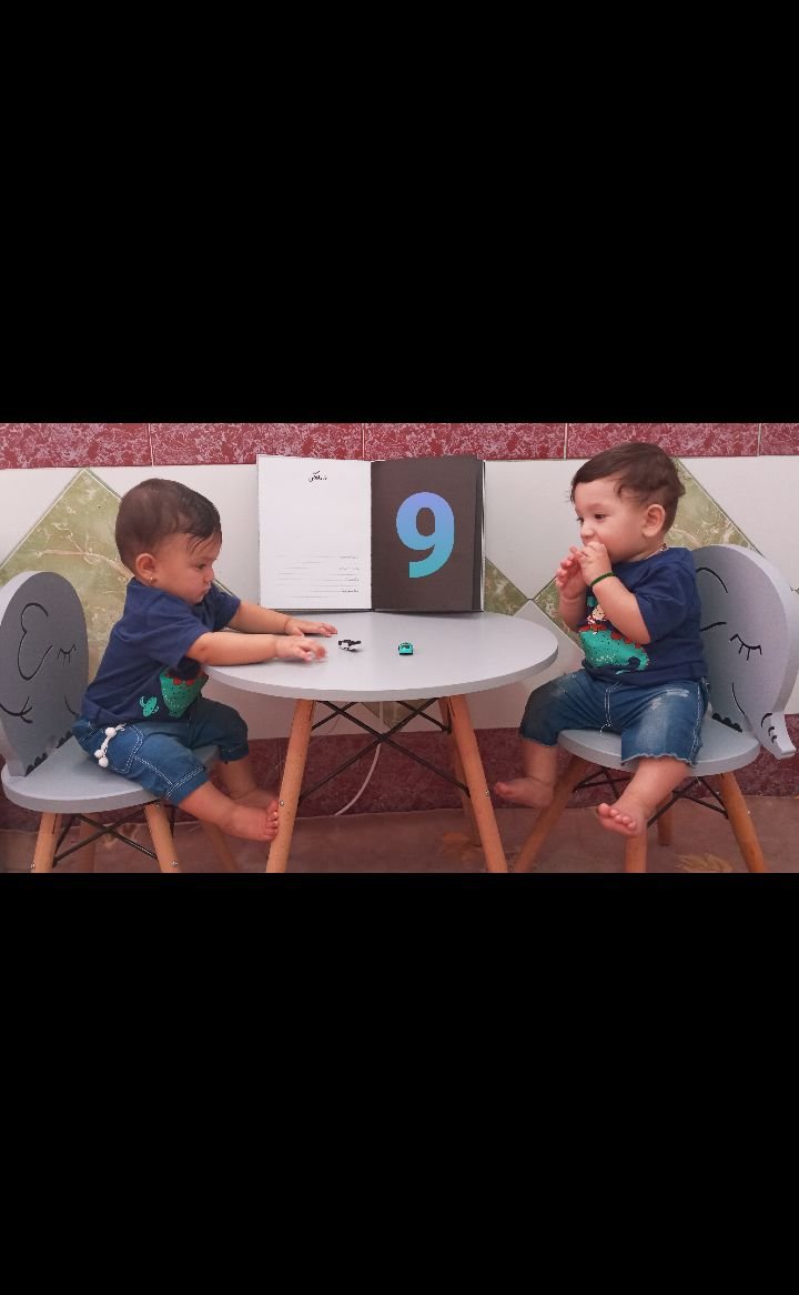 آلبوم خاطرات کودکی دنیز و رادین دلیریان دوقلو