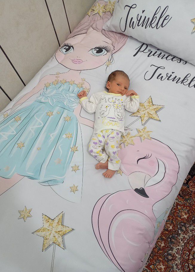 چشم-رنگی-مامان دل آرا دلیریان