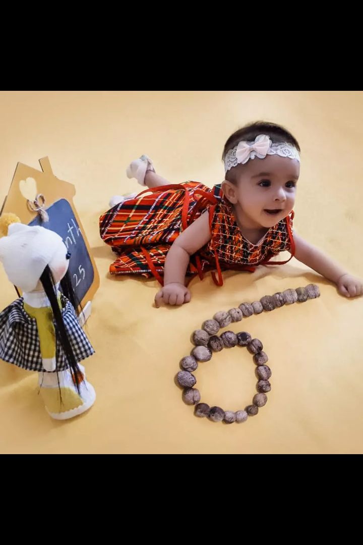 واکسن-۶-ماهگی آوا بیات