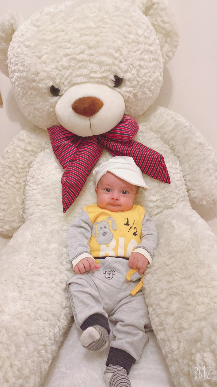 دو ماهگی نوزاد یاسان نهنگ زاده