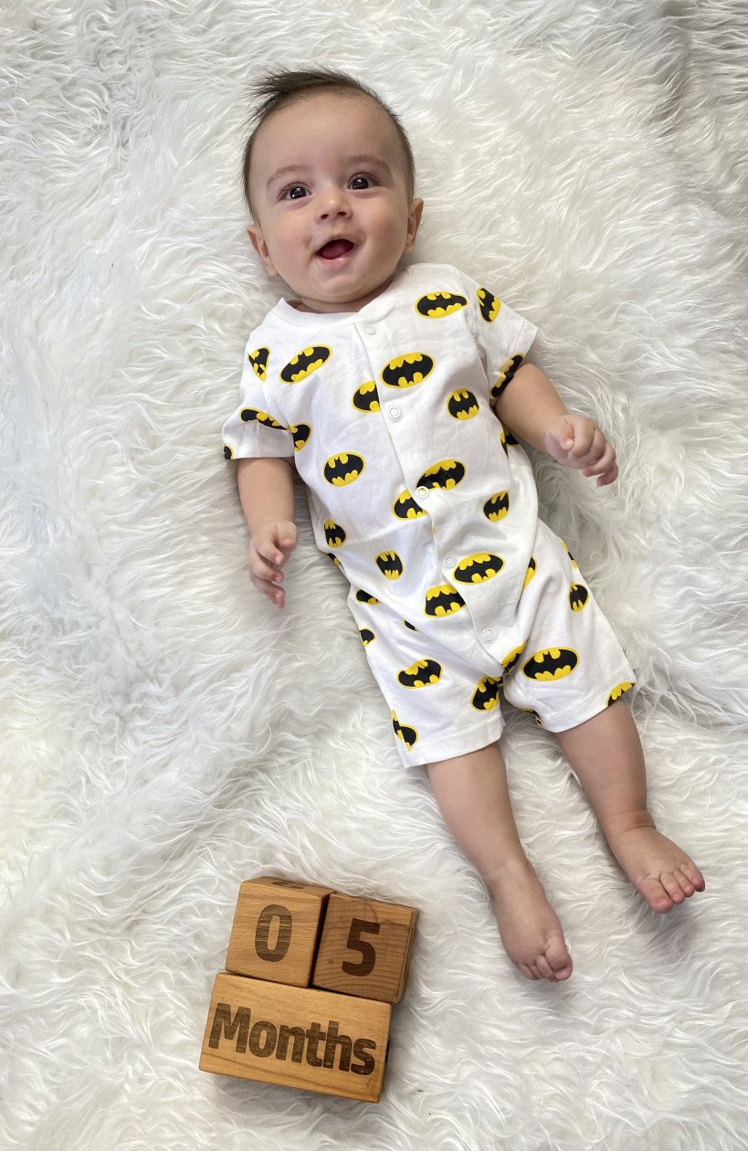 شروع غذای کمکی یاسان نهنگ زاده