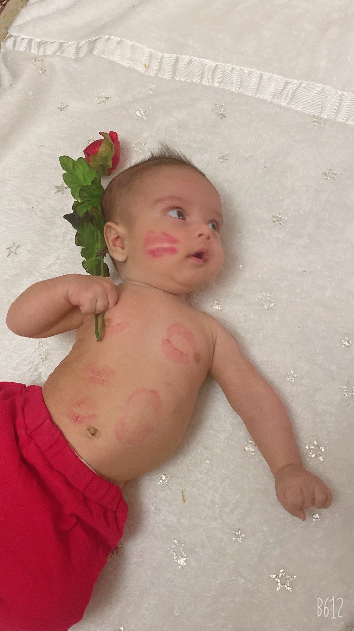 اولین خنده نوزاد یاسان نهنگ زاده