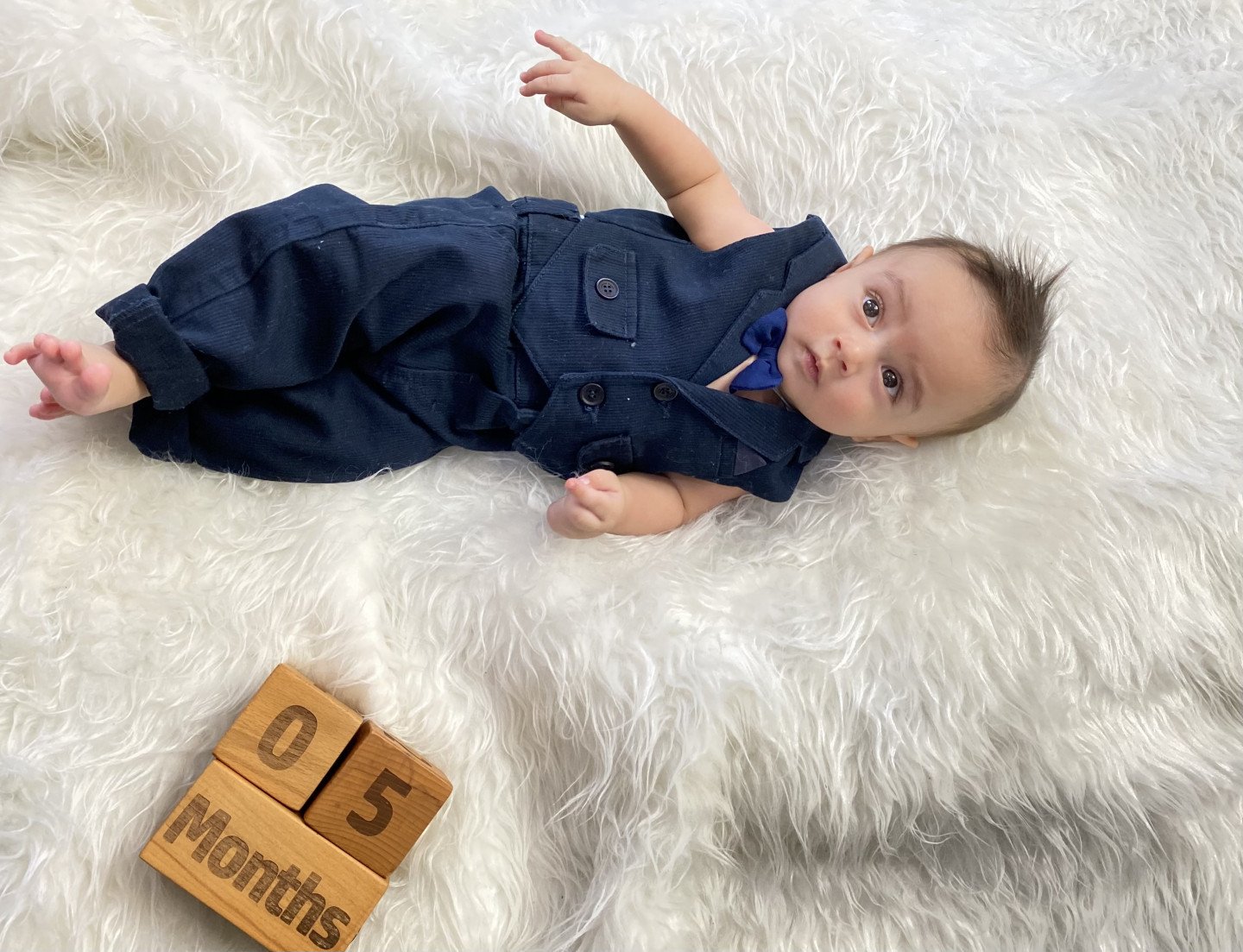 پنج ماهگی نوزاد یاسان نهنگ زاده