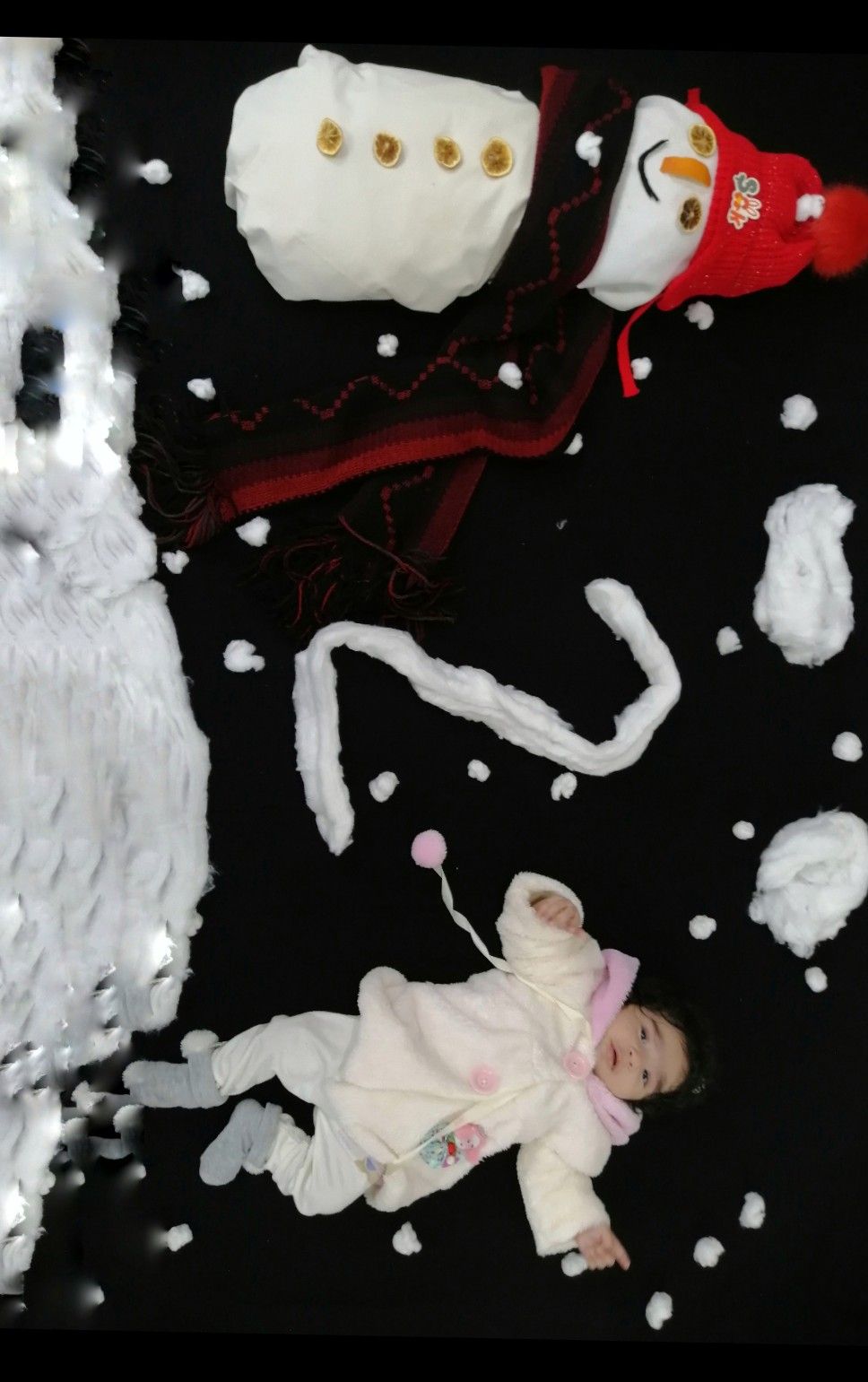 تم عکس زمستانی نوزاد نیهان جعفری روشن