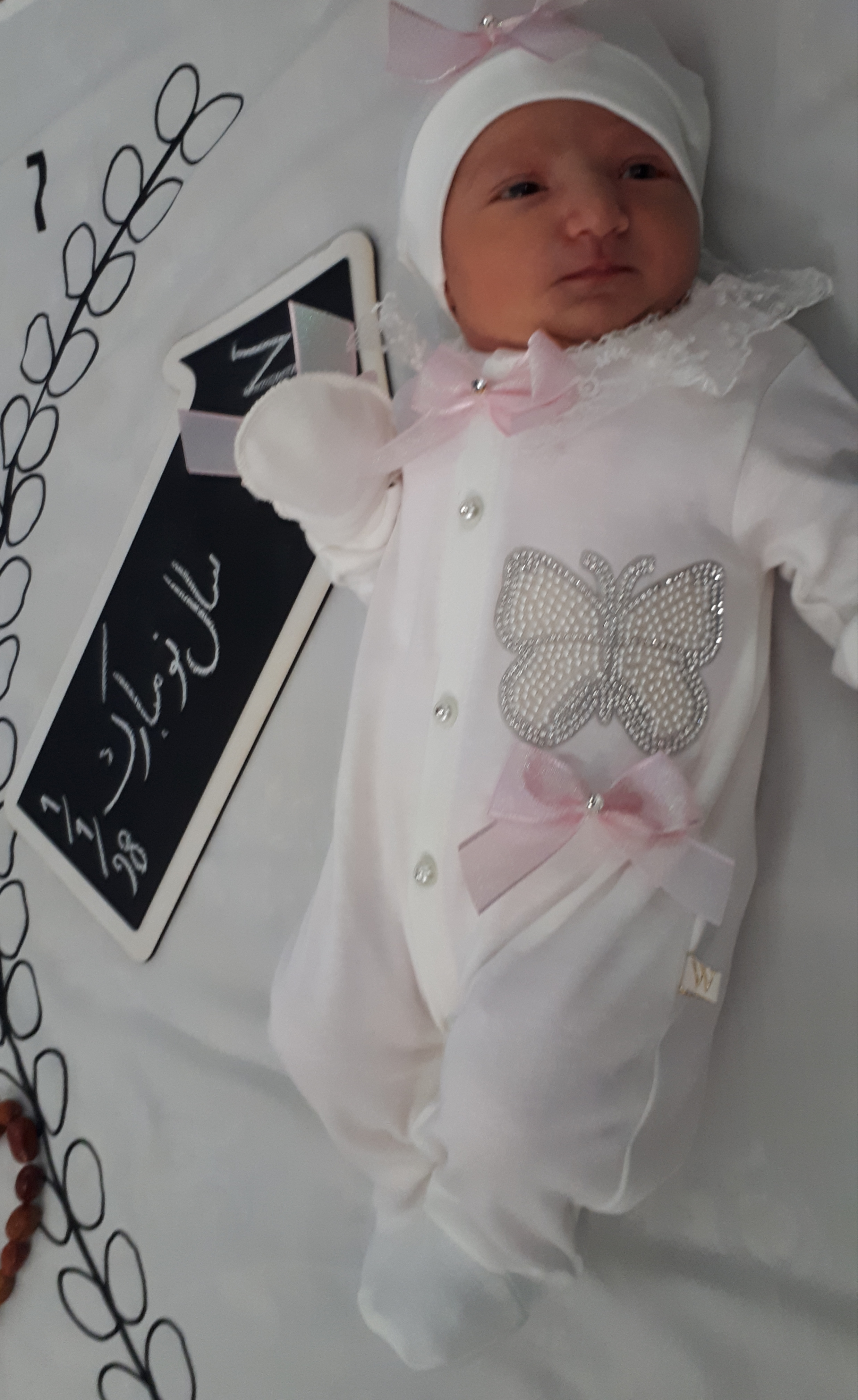 عکس نوزاد دختر الین پوراحمد جوبنی